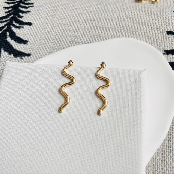 Anthropologie Snake gold earrings - Picture 3 of 3
